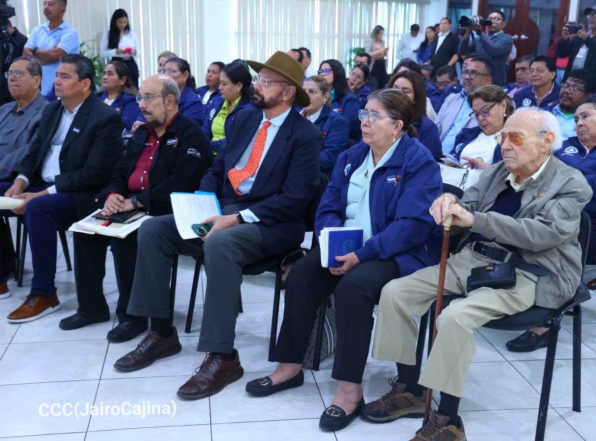 Diputados del PARLACEN respalda Reforma Parcial a la Constitución durante consulta en la Asamblea Nacional