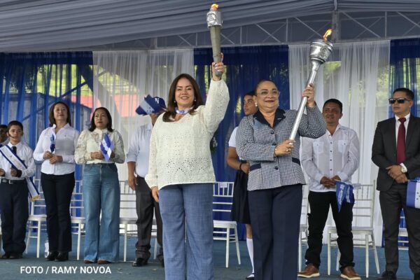 Nicaragua recibe la Antorcha Centroamericana en un acto de fraternidad entre los pueblos