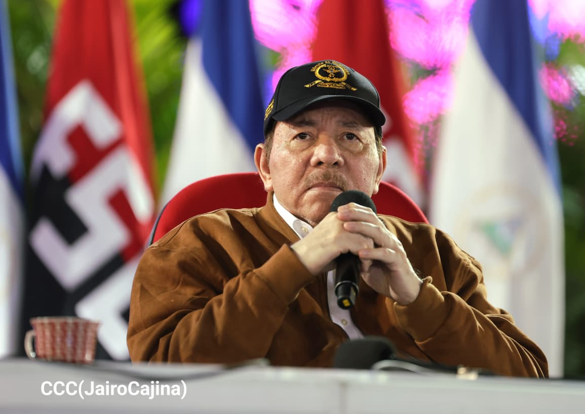 Comandante Daniel Ortega: “Aquí está un pueblo y un ejército que ni se vende ni se rinde jamás”