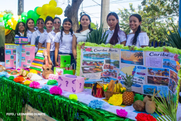 Raíces Vivas de Nicaragua promueve la identidad cultural entre estudiantes universitarios